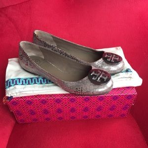 Tory Burch Reva Flats !